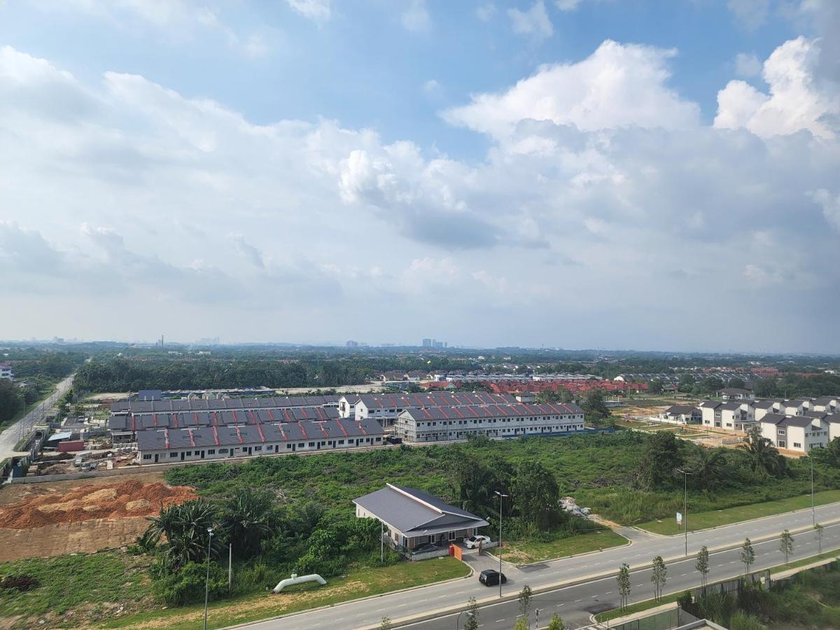 Netflix Panda House 3B2R Rimbayu Kota Kemuning With Atari Games Apartment Teluk Panglima Garang Exterior photo